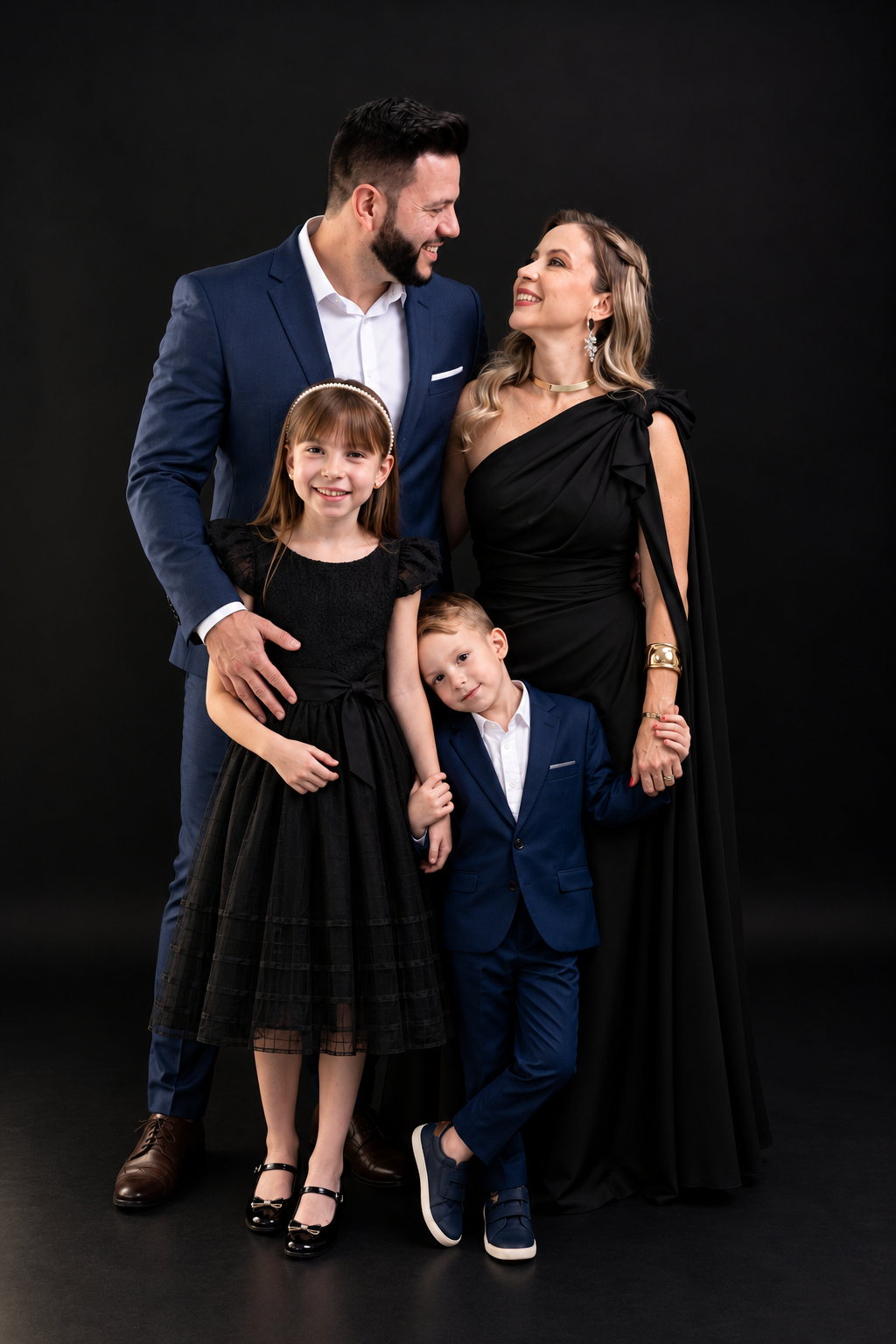 Kelvin e Priscila Franco com os filhos Beatriz e Nicolas